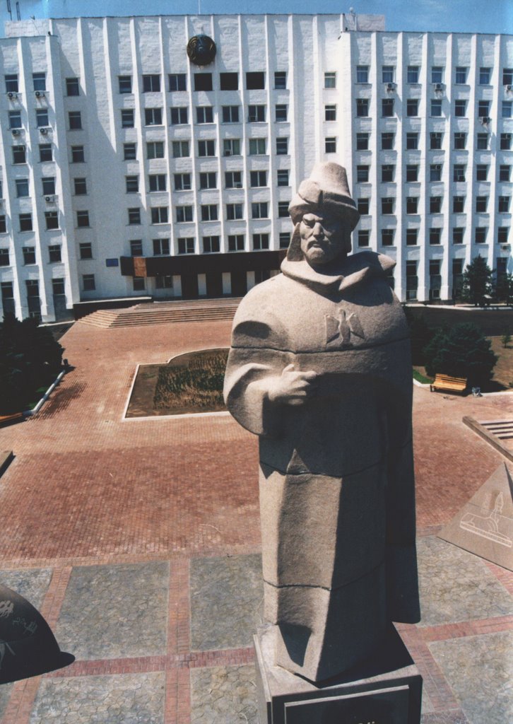 Султан Бейбарыс у ОблАкимата