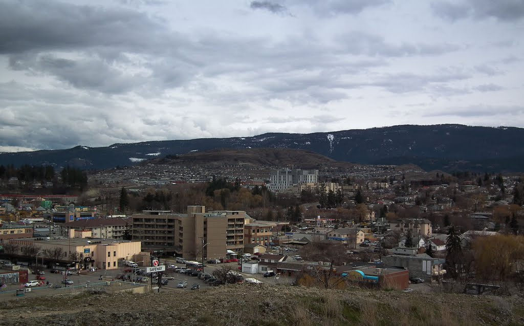 Vernon from the viewing platform on Community Hill, looking south-east
