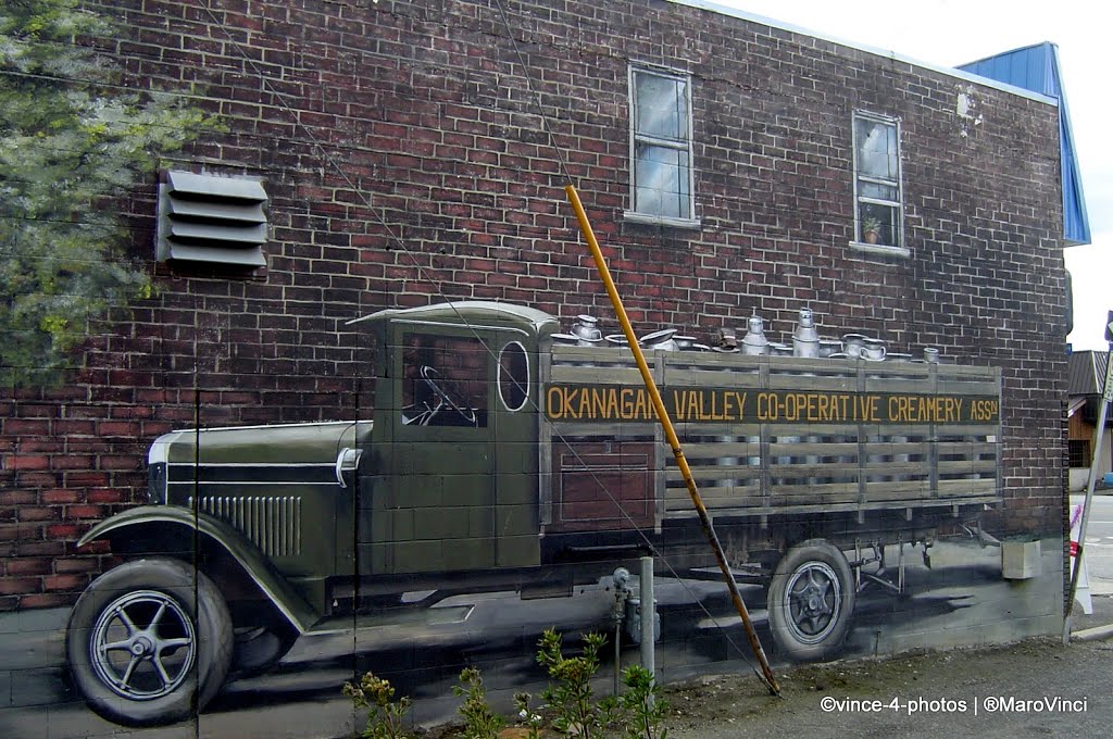 CANADA, BRITISH COLUMBIA - Just enjoy the famous murals of Vernon at the Okanagans Premier Art Walk -The Creamery Truck-