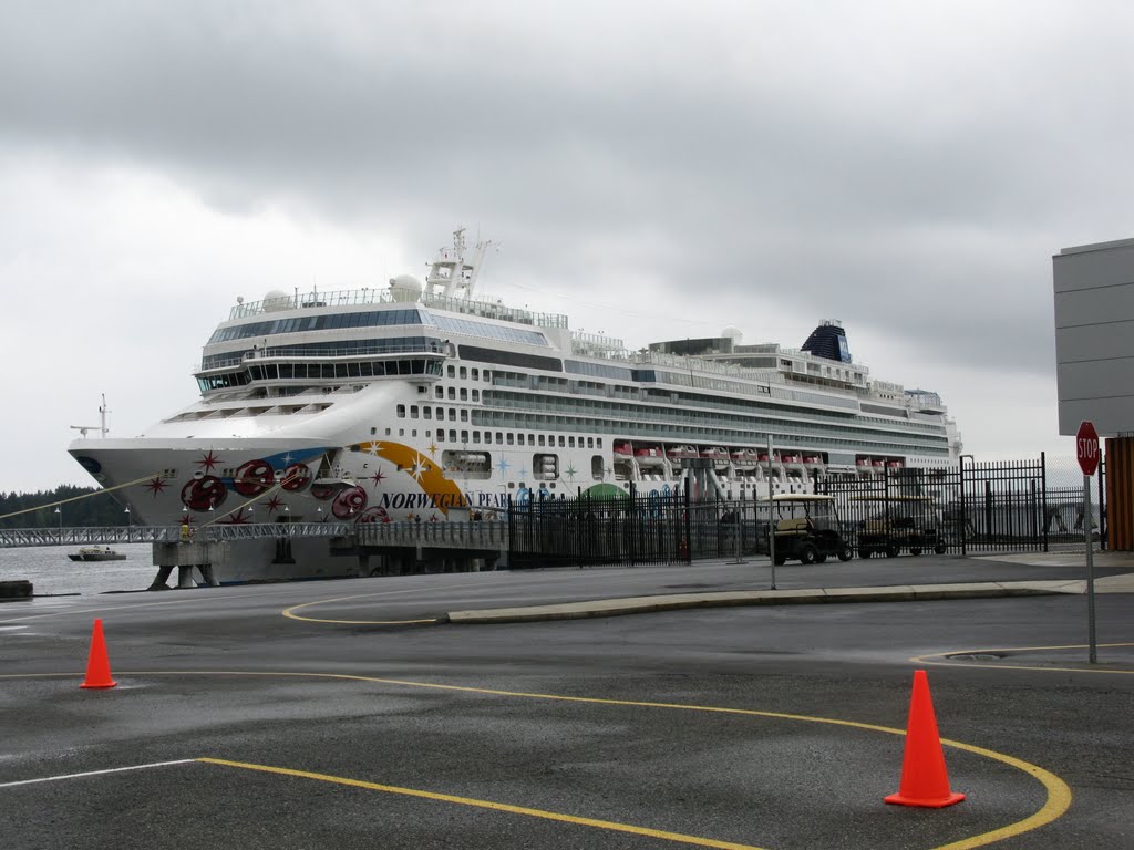 Norwegian Pearl ~ 1st Cruse Ship to dock in Nanaimo, BC