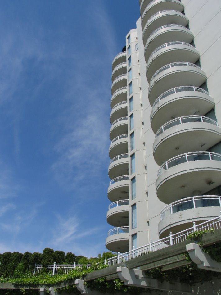 High-rise on top of "The Bays" parkinglot