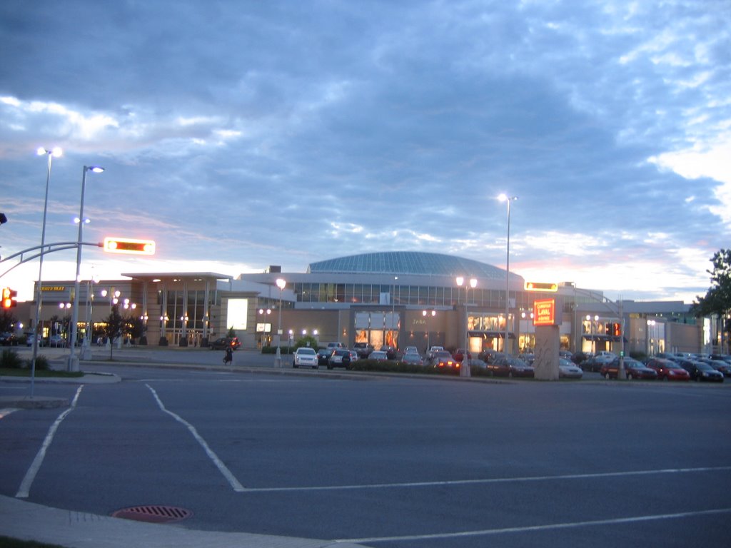 Carrefour Laval