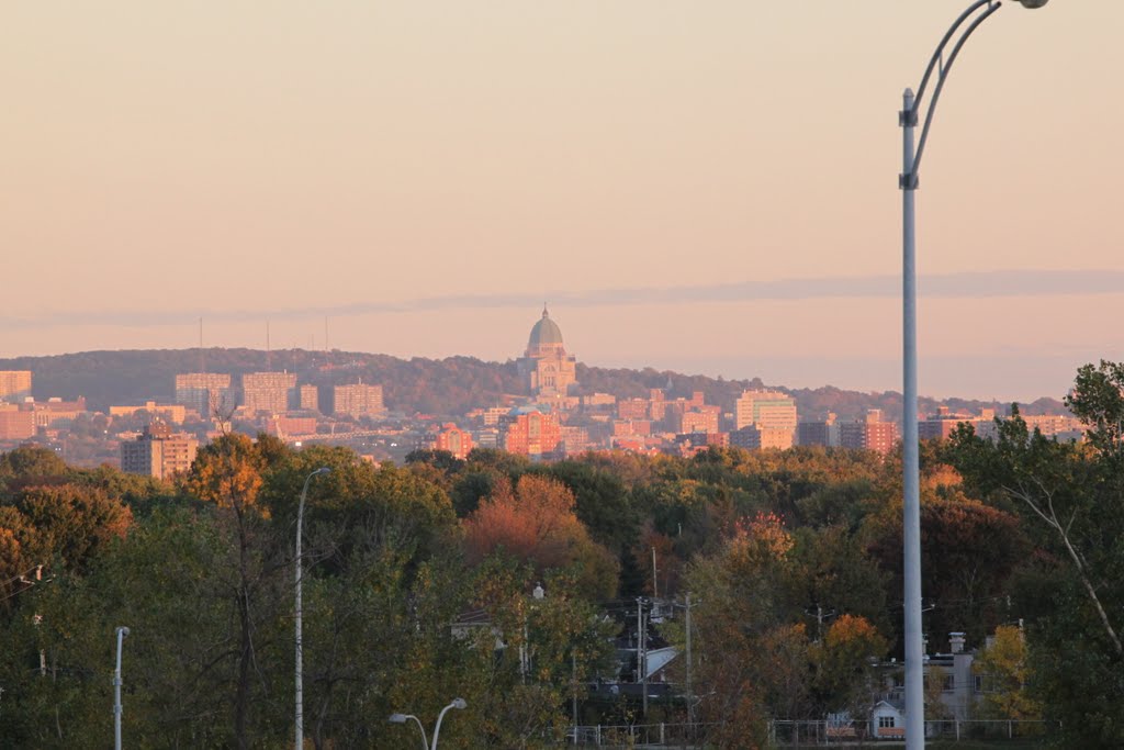 Oratoire St-Joseph seen from Laval