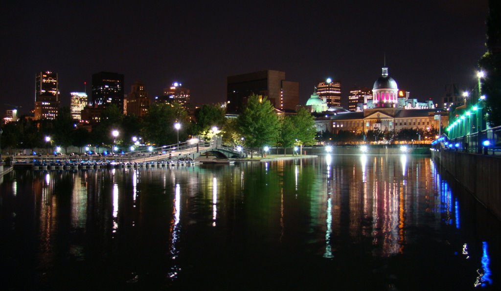 Place Bonsecour-Old Port Montreal