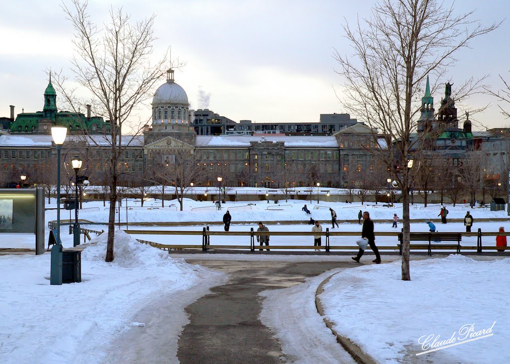 "Patinoire face au Marché Bonsecours-Vieux Montréal"