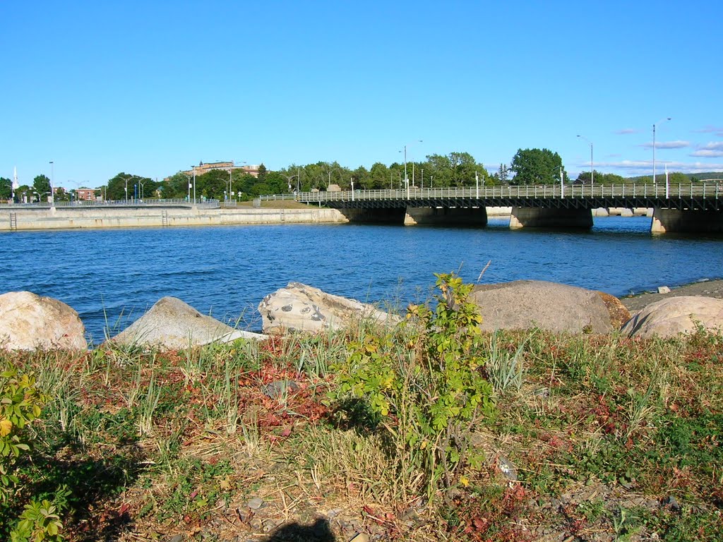 Pont sur la rivière Rimouski (Québec)