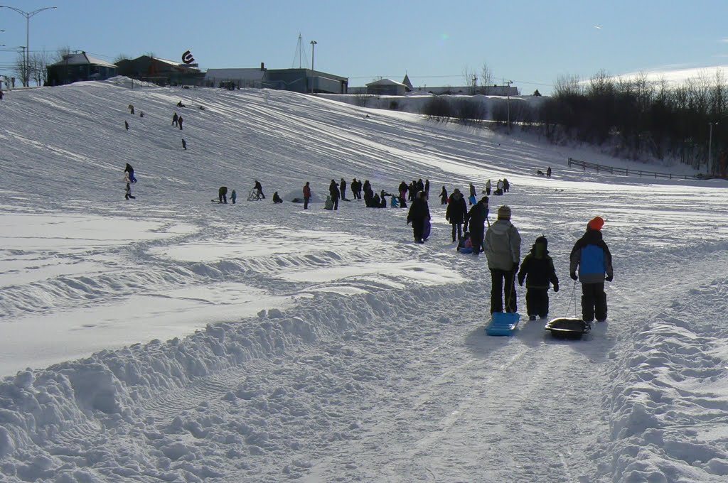 Glissade au Parc Beauséjour de Rimouski