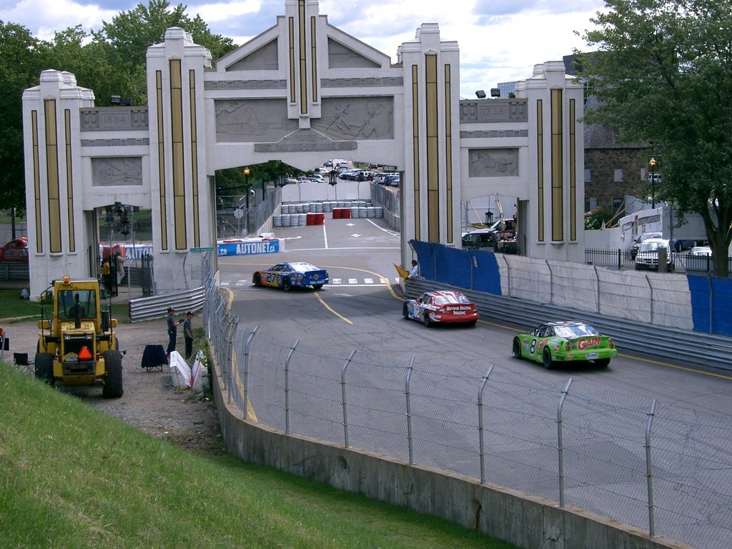 Porte Pacifique Duplessis durant le Grand-Prix