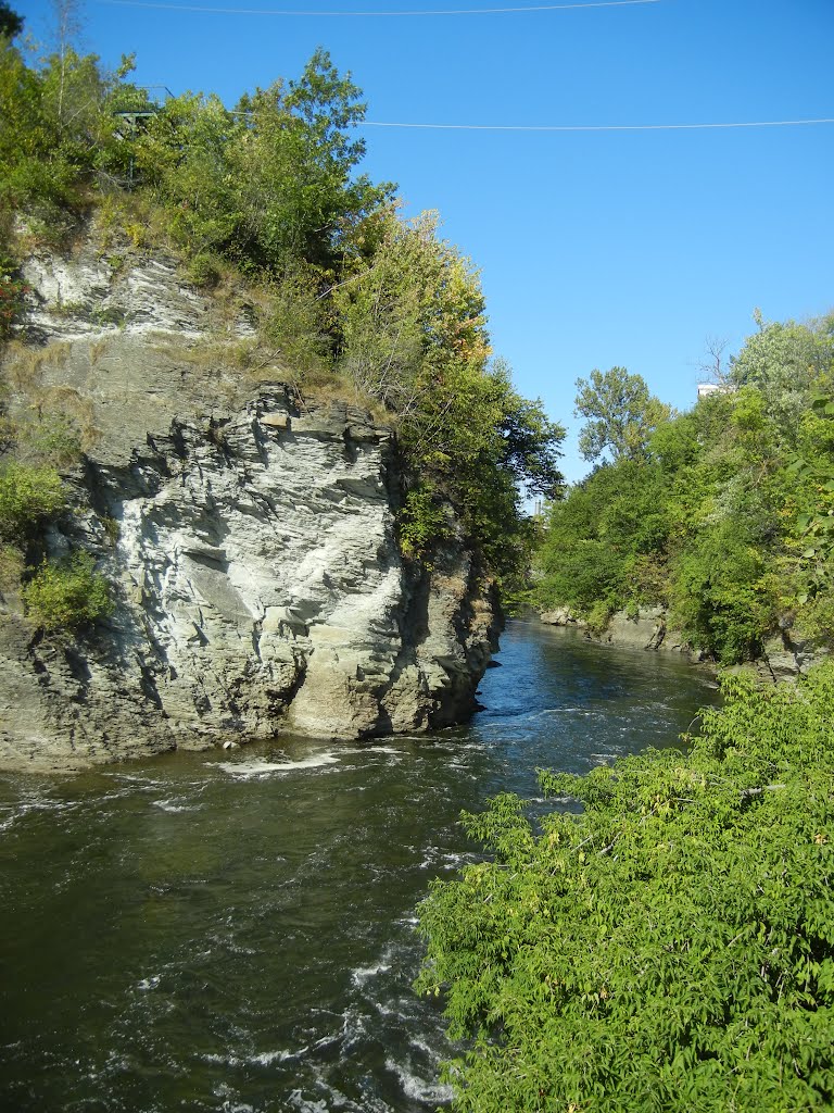 La rivière Magog en plein coeur du centre-ville de Sherbrooke