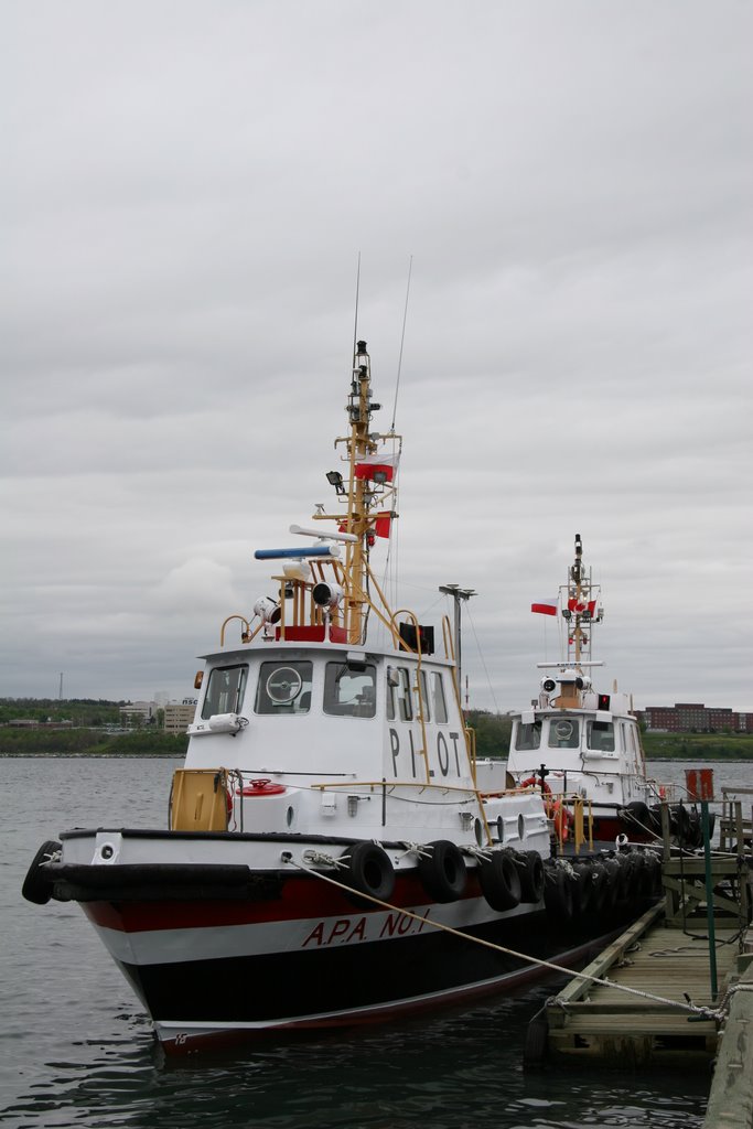 tugboats/ holowniki