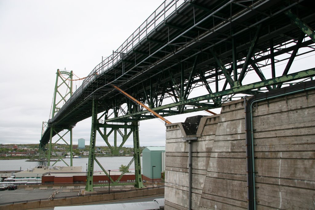 McDonalds bridge