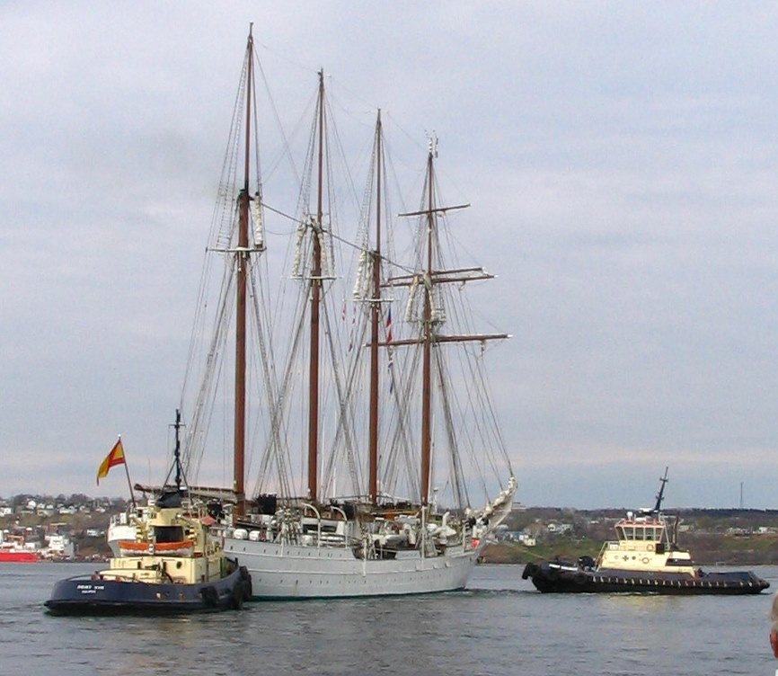 The Juan Sebastian de Elcano with Point Vim and Point Valiant