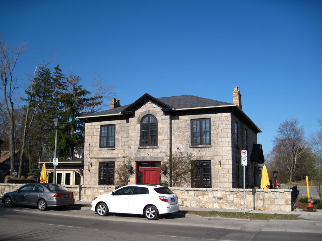 Wilson Street East, Ancaster