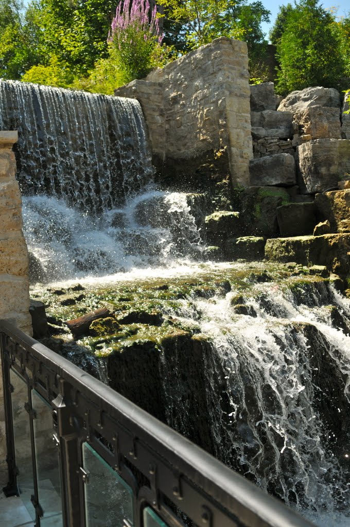 Ancaster, Ontario: Ancaster Old Mill waterfall