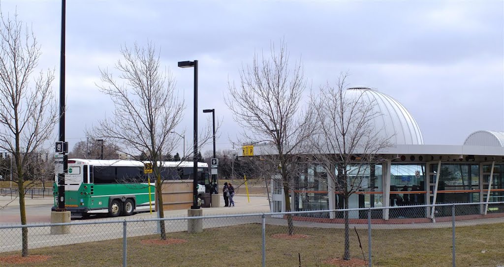 Burlington GO Station, ON