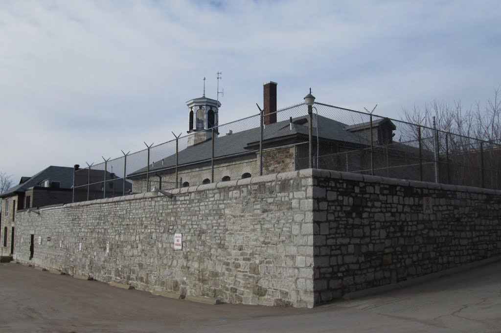 BARRIE - behind the old jail