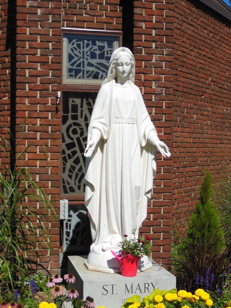Statue of St. Mary in front of her church (Brampton, ON)