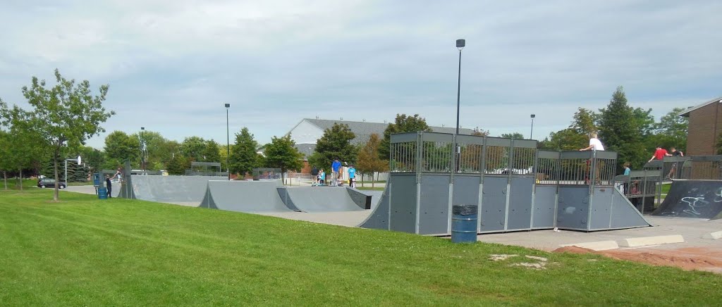 Skatepark in Fairgrounds Park (Brampton, ON)