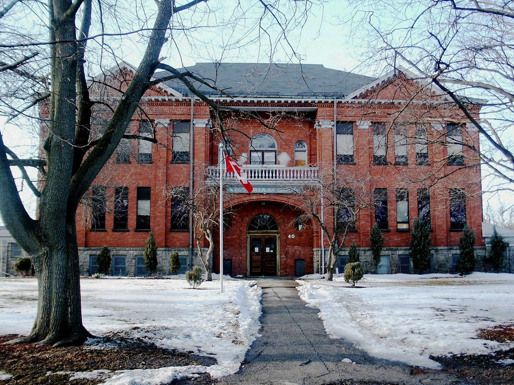 Victoria School