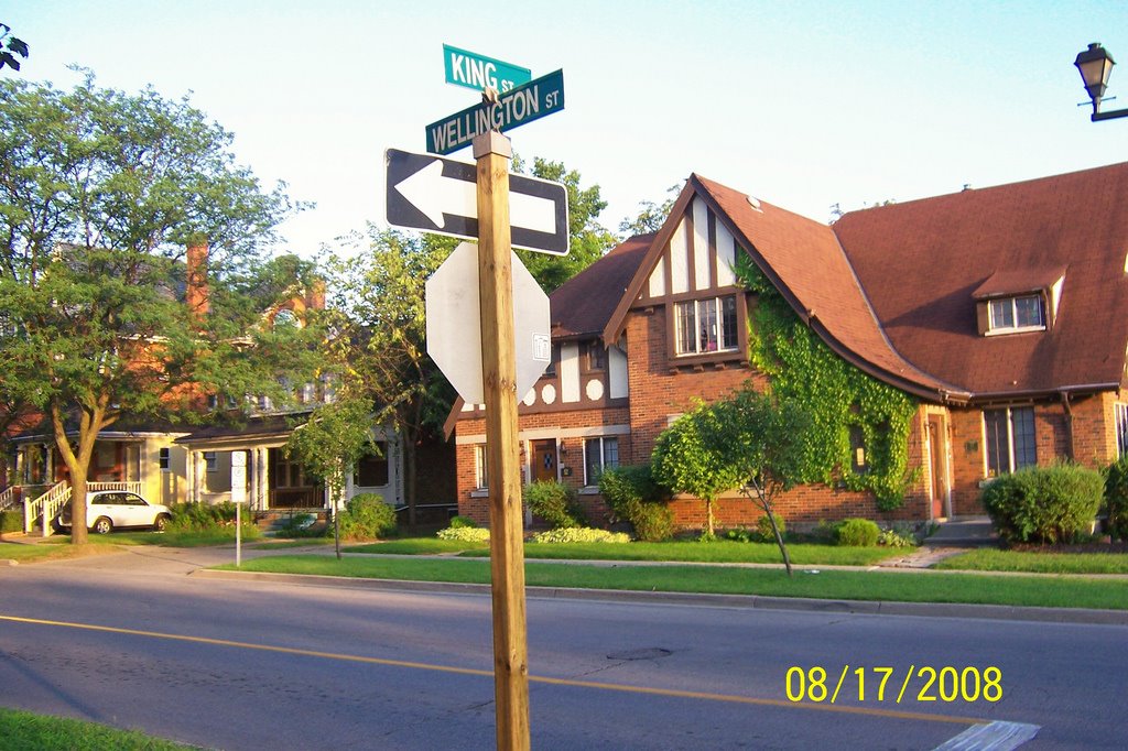 Wellington St