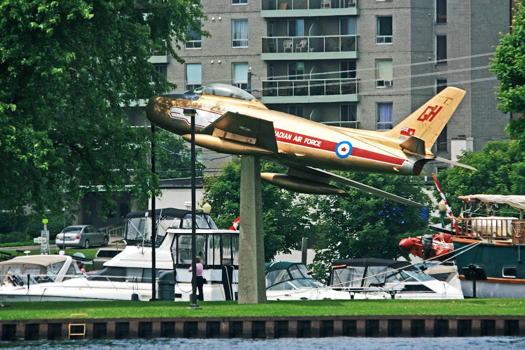 Golden Plane, Canadian Air Force, Brockville, ON, Canada