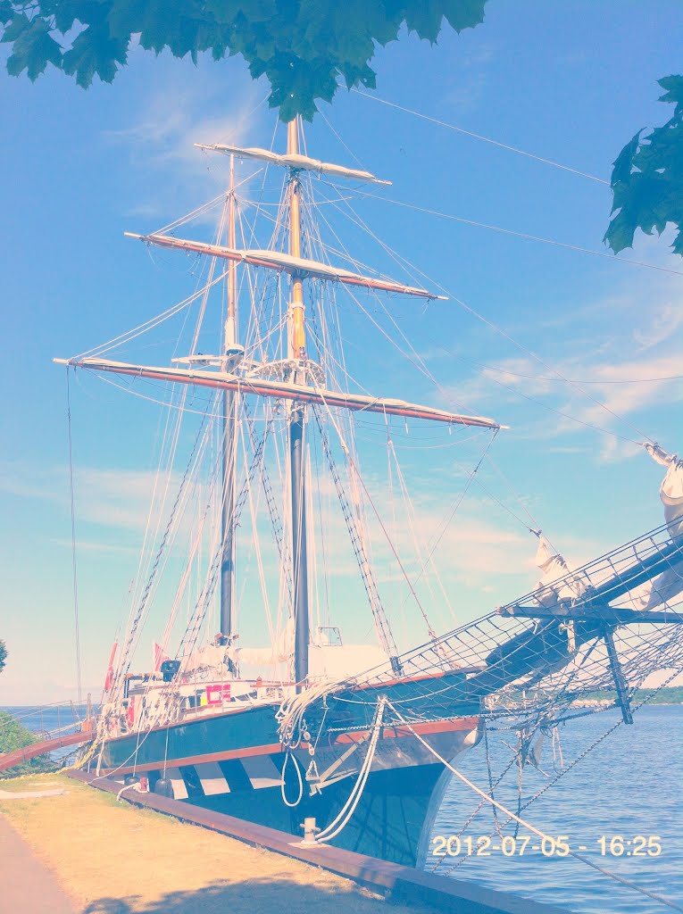 Fair Jeanne - Tall Ship - Brockville 2012