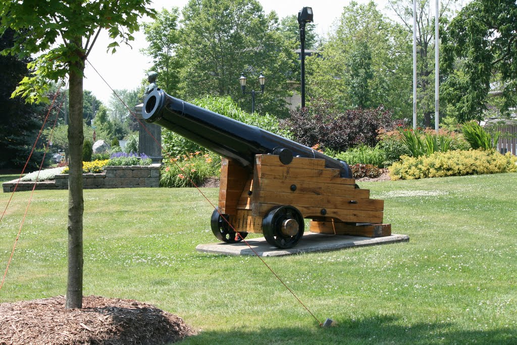 County of Oxford Court House Cannon - Woodstock, Ontario