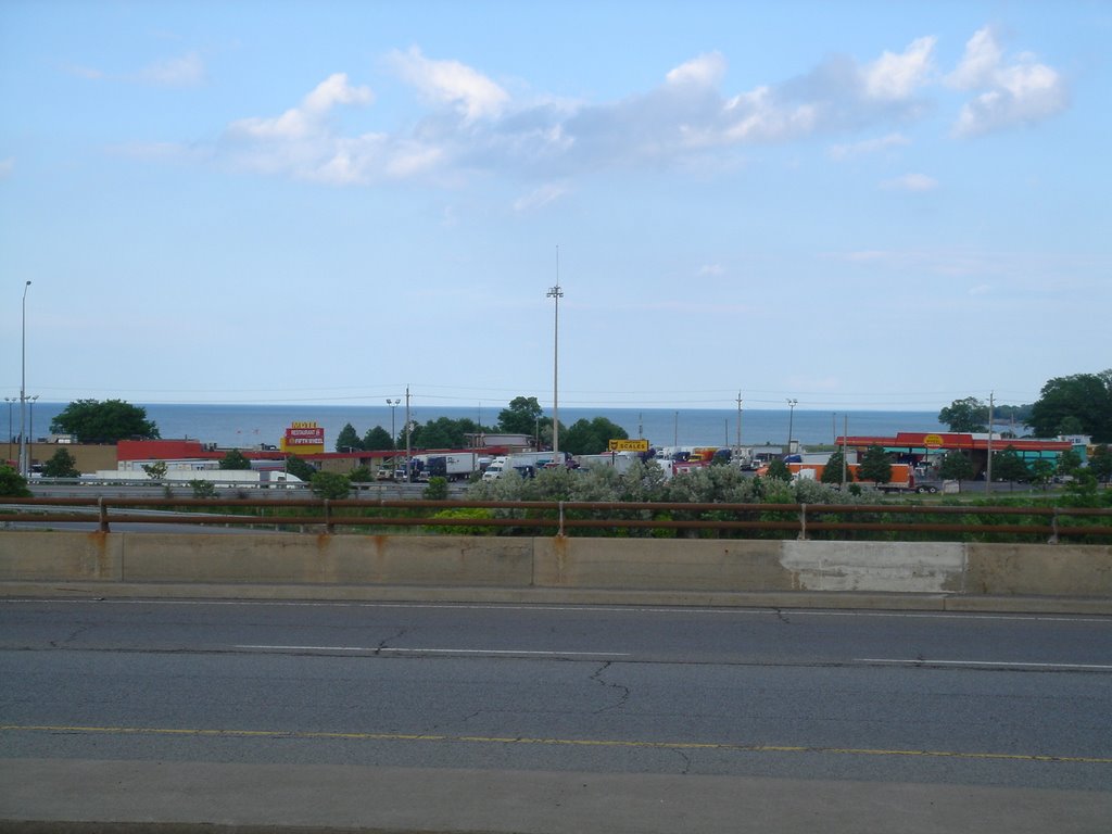 Truckers Paradise (Fifth Wheel Truck Stop on the lake)