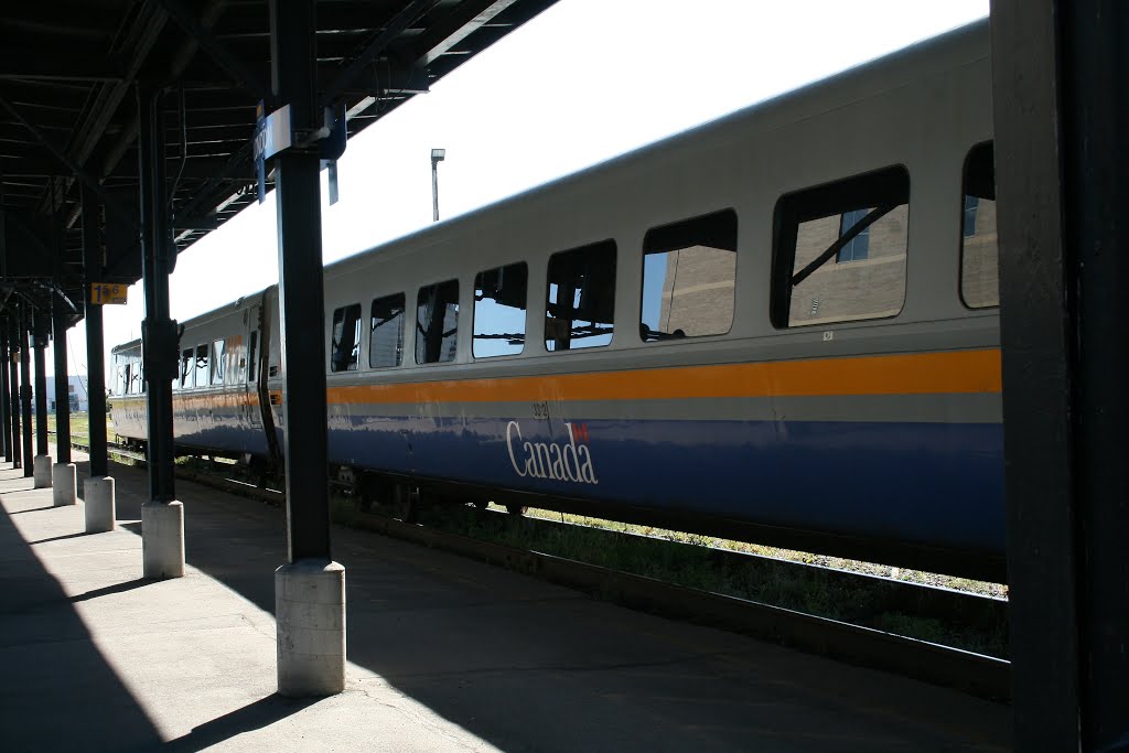 viarail canada train at london trainstation