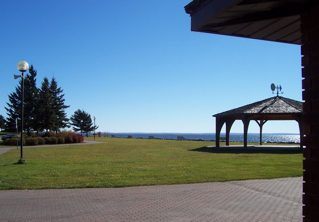 NORTH BAY - empty benches on the waterfront