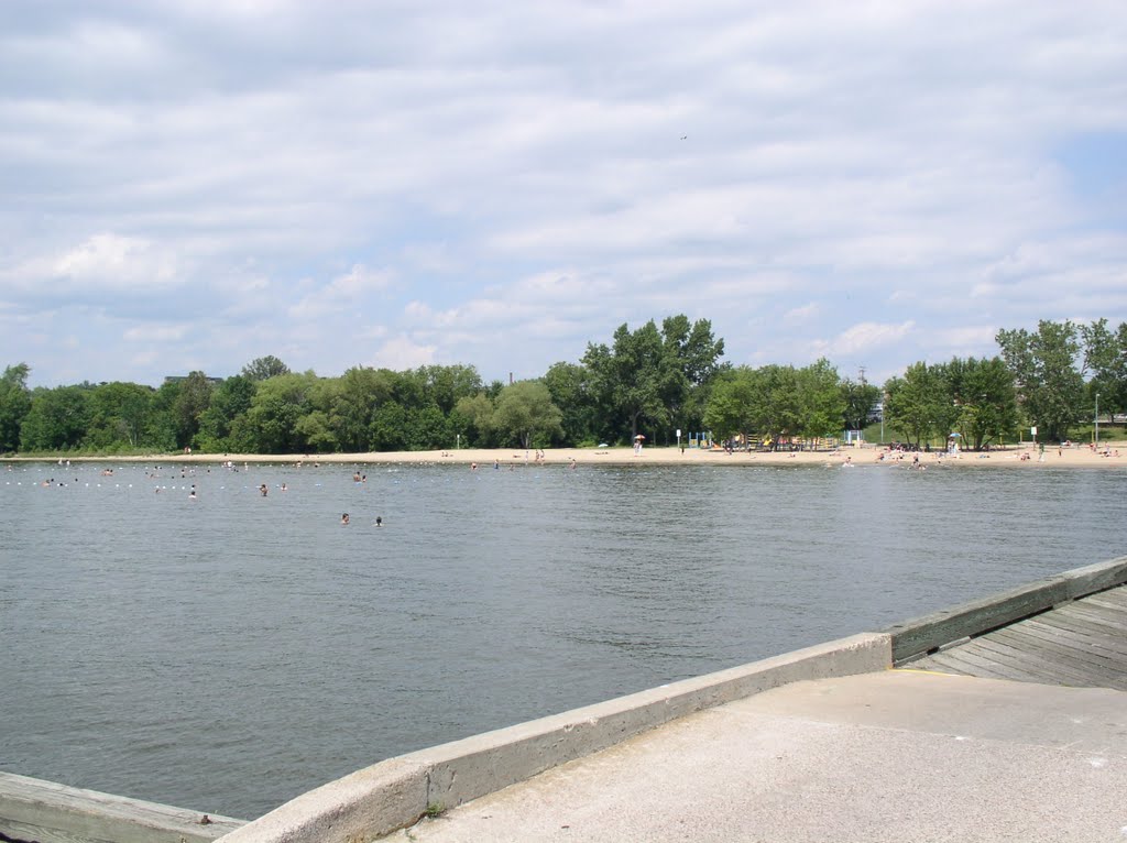 City of North Bay, Ontario public beach - Lake Nipissing