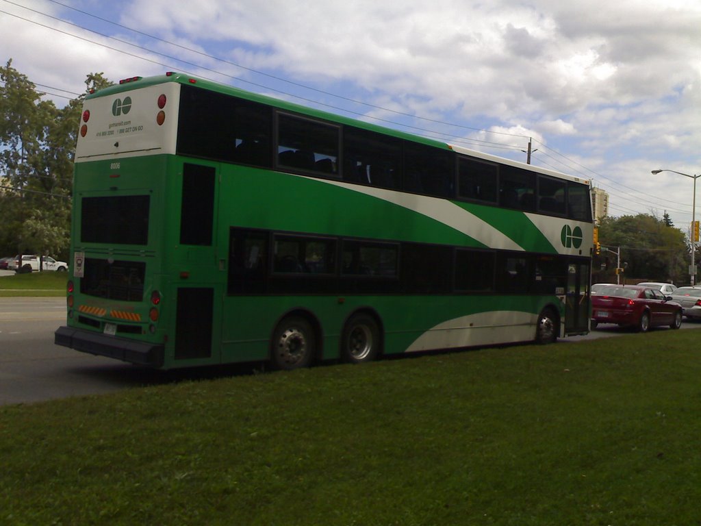 GO Bus on Trafalgar Road