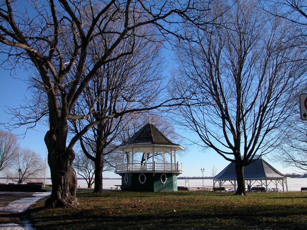 Orillia beach in winter