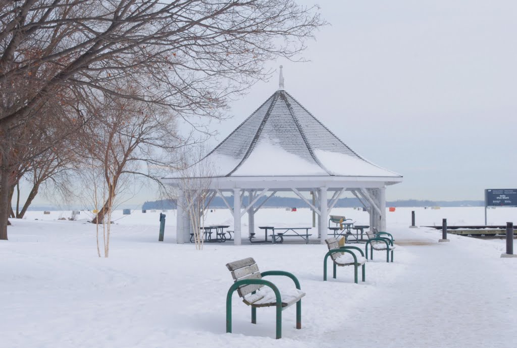 couchiching park in winter-2