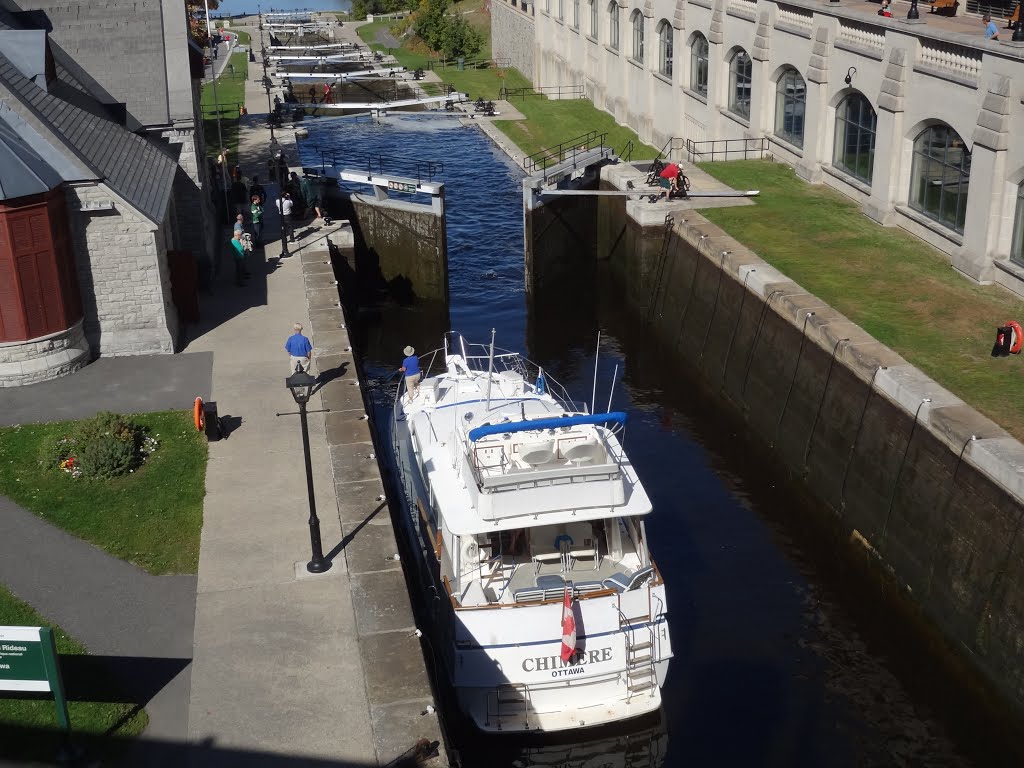 Un canal en la ciudad