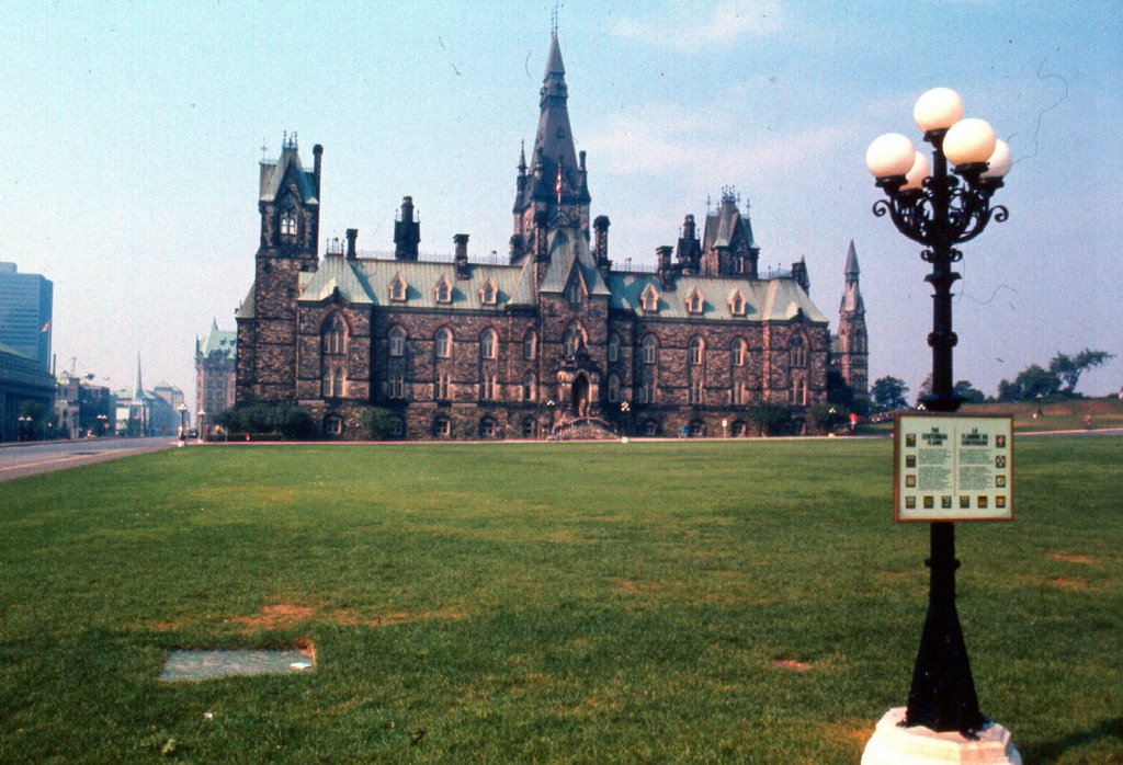 Agosto1973. Vista general del Parlamento. Ottawa.