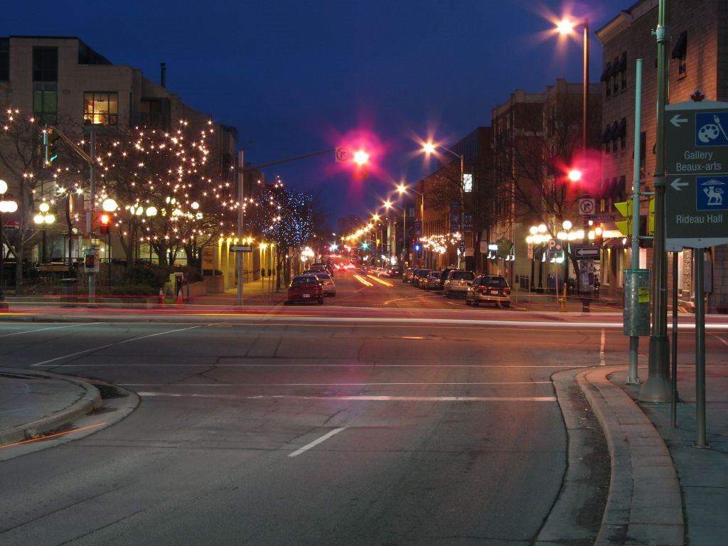Night sets in Ottawa - March 2007
