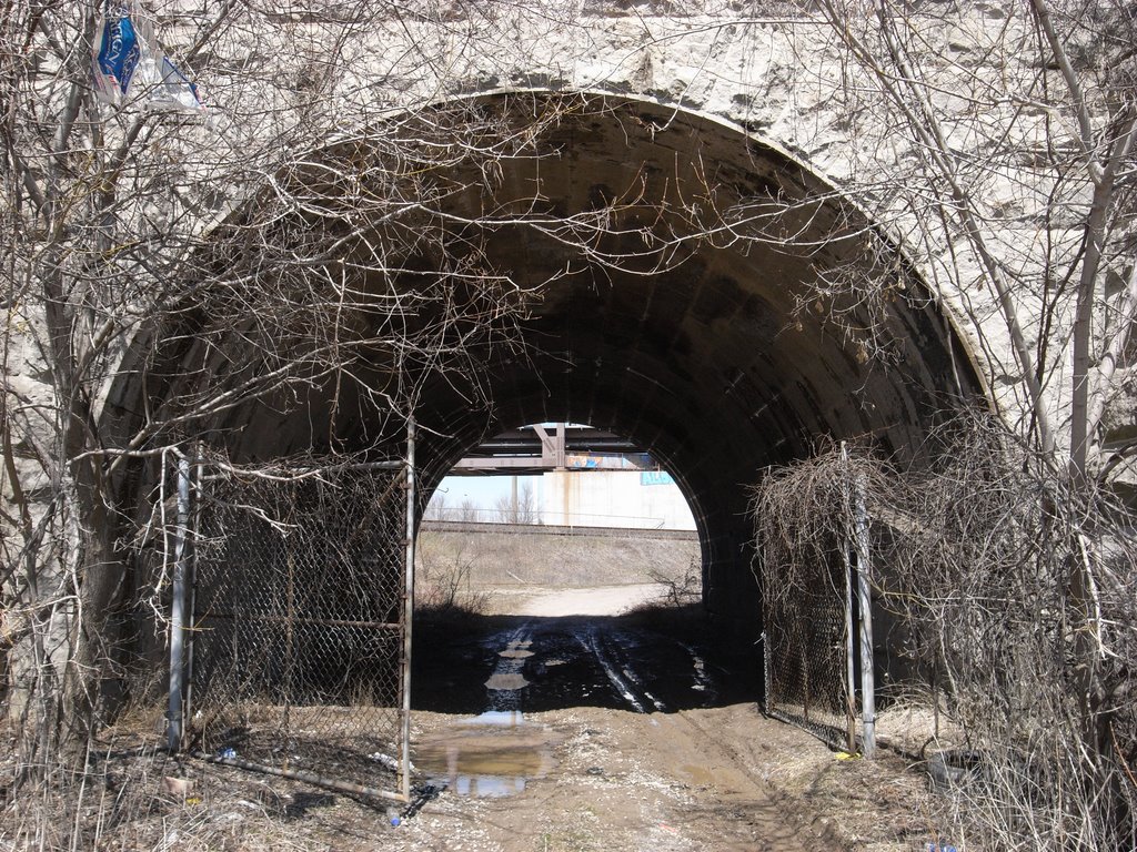 Train Tunnel