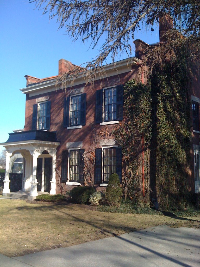 Building on Church Street St Catharines