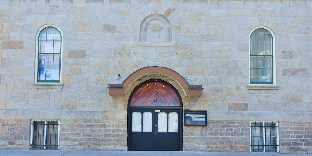 ST. CATHARINES - former Town Hall and Court House - James Street Entrance