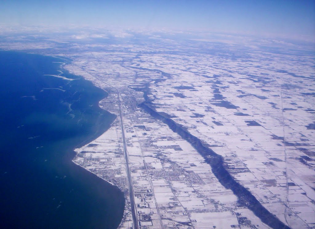 Niagara Escarpment and town of Grimsby