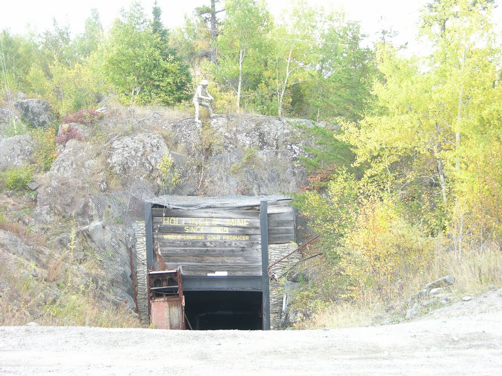 Hollinger Mine Entrance, Timmins