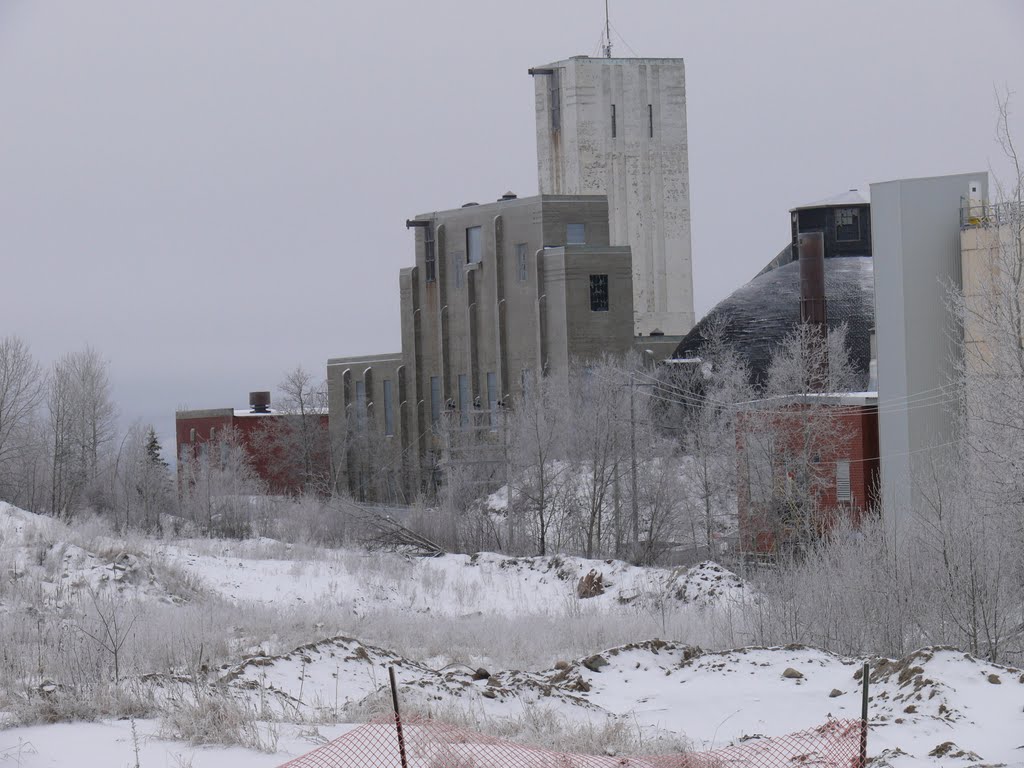 Hollinger Mine Headframe and Mill