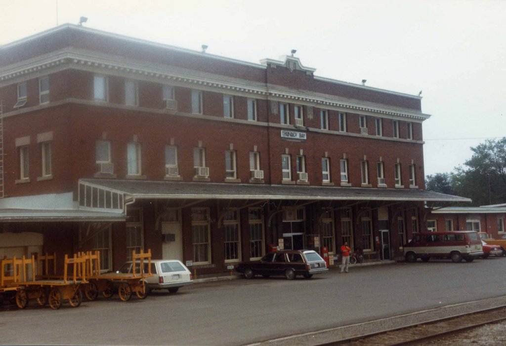 Railway Station, Thunder Bay, Ontario, Canada (1986)