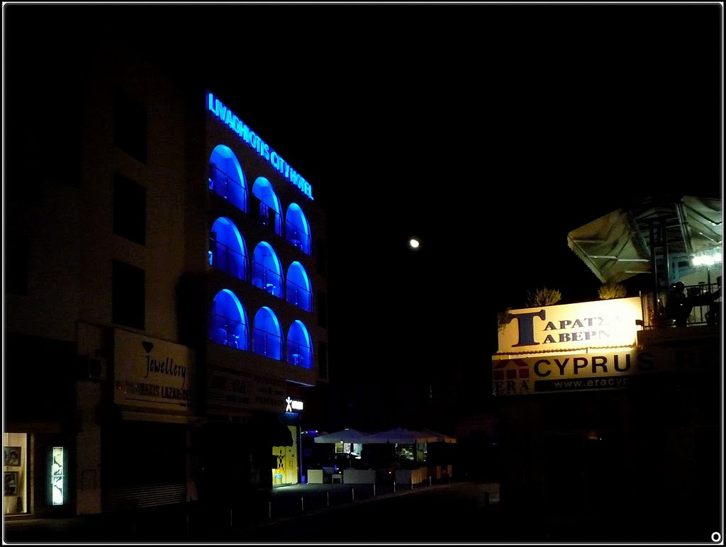 #33 Larnaca by Night - Ciprus