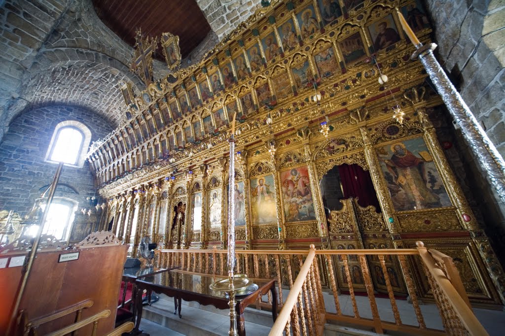 Saint Lazarus inside