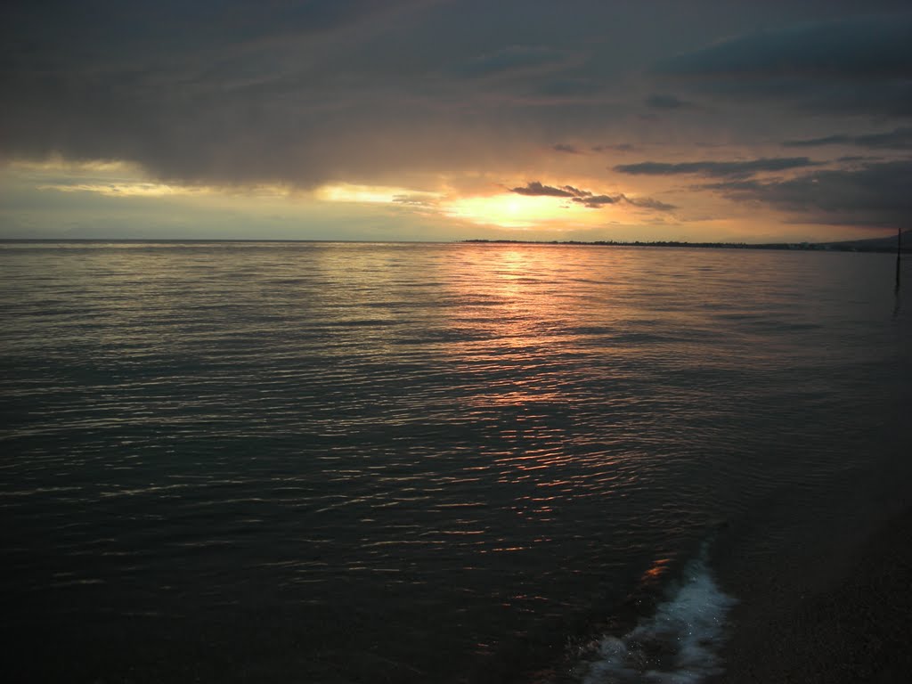 Kyrgyzstan - Issyk kul - sunset on the lake - Nov 11
