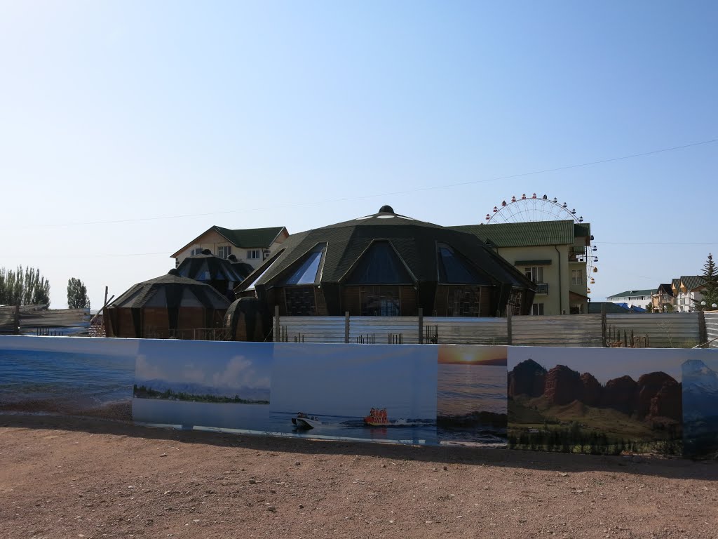 Bosteri, hotel "Gold Sands"