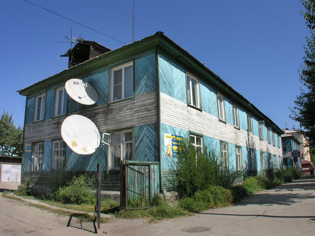 Wooden house on Kochetova street