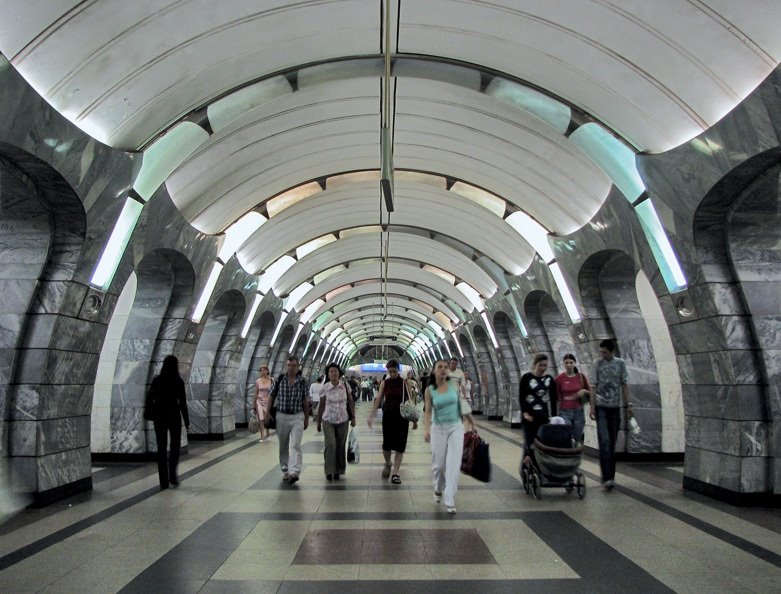 Станция метро Чкаловская (Москва)